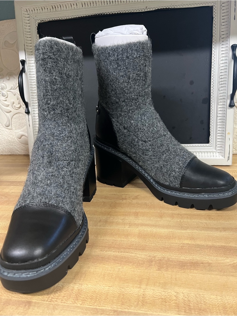 Sam Edelman NWT Roxanna Charcoal Knit Lug boot - Picture 2 of 11
